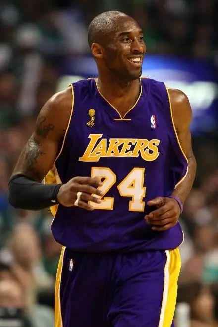 国乒新增一位世界冠军！林诗栋全勤 王楚钦三线作战（国乒再添世界冠军！林诗栋全勤出战，王楚钦三线并进）