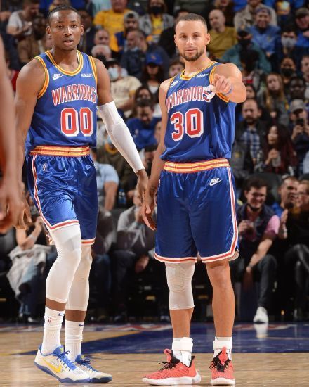 利物浦对施洛特贝克表现出浓厚兴趣，有望在2026年夏天转会，转会费可能达5000万英镑。（利物浦锁定施洛特贝克：2026年夏窗有望加盟，转会费或达5000万英镑）