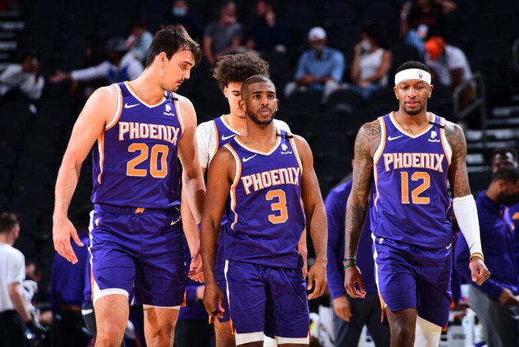 伊萨奇巴希主场1-3负瓦基弗！（瓦基弗客场3-1击败伊萨奇巴希）